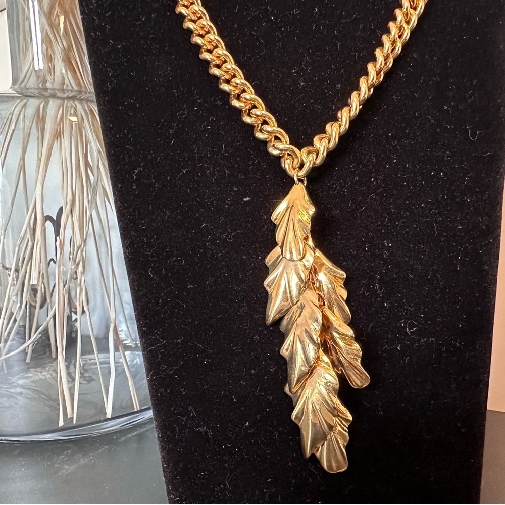 NE7 Vintage Escada gold leaf sautoir necklace - Picture 10 of 11